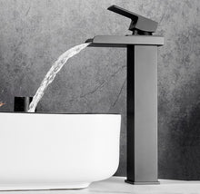 Load image into Gallery viewer, Single Lever Basin Taps Waterfall Taps Brass Single Hole Basin Tap Chrome/Black