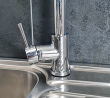 Load image into Gallery viewer, Single Lever Faucet Kitchen Tap Chrome Finish with Pull Out Hose Spray Single Lever Faucet
